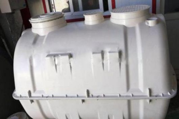 使用SMC模壓玻璃鋼化糞池時應注意什么 使用SMC模壓玻璃鋼化糞池時應注意什么